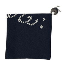Load image into Gallery viewer, Kimono-fabric coaster with Japanese traditional patterns