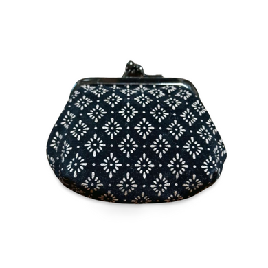 Gamaguchi coin case with Japanese traditional design