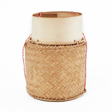 画像をギャラリービューアに読み込む, Bamboo basket from Laos