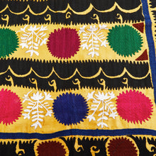 画像をギャラリービューアに読み込む, Vintage silk hand-embroidered Suzani from Uzbekistan 【One and only item!】